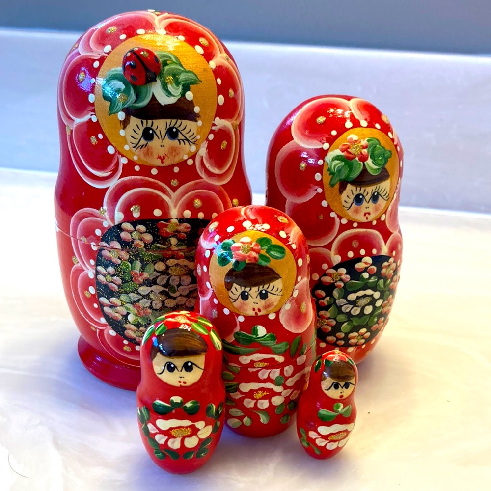 Matryoshka dolls nesting 5.5” Russian 5 ladybug 🐞 red white purchased prague